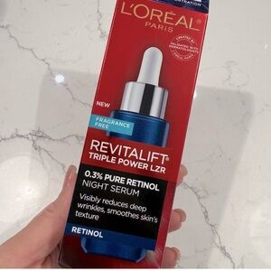 L'Oreal Revitalift Triple Power LZR Night Serum - Red and Blue